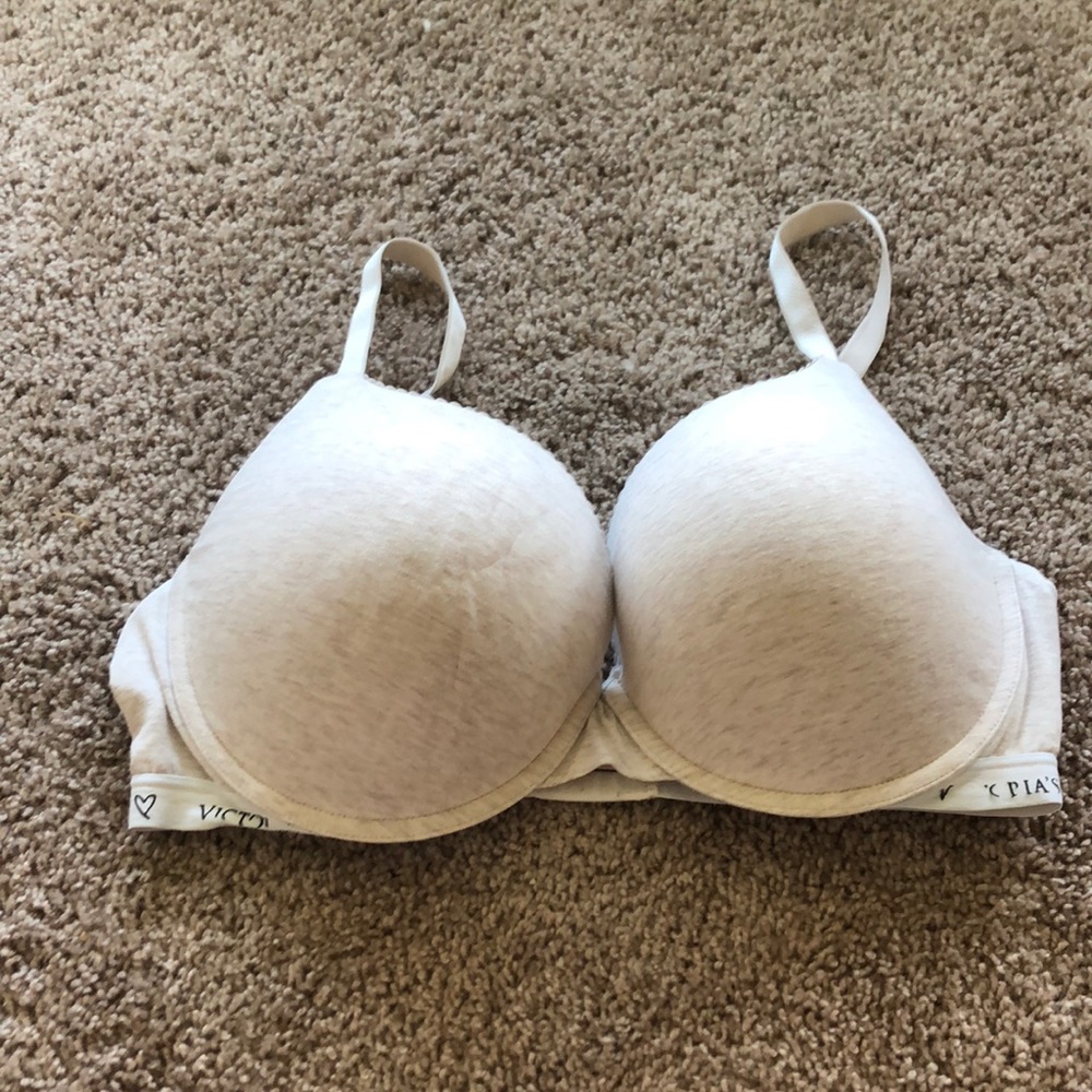 Victoria’s Secret tshirt push-up bra - nude.
